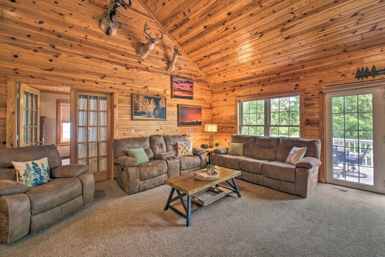 Lakeside Hot Springs Retreat With Kayaks And Boat Dock Hot Springs Village Exterior photo