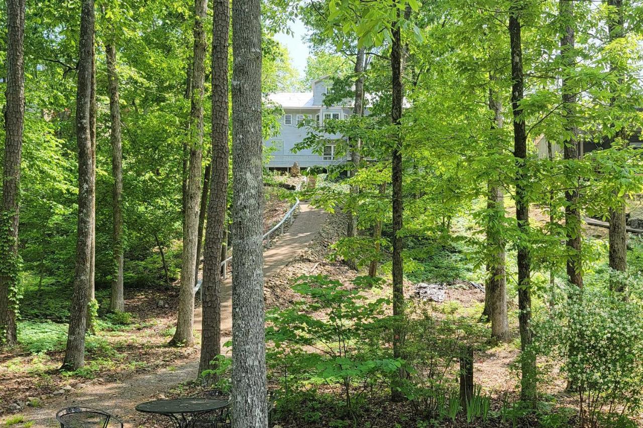 Lakeside Hot Springs Retreat With Kayaks And Boat Dock Hot Springs Village Exterior photo