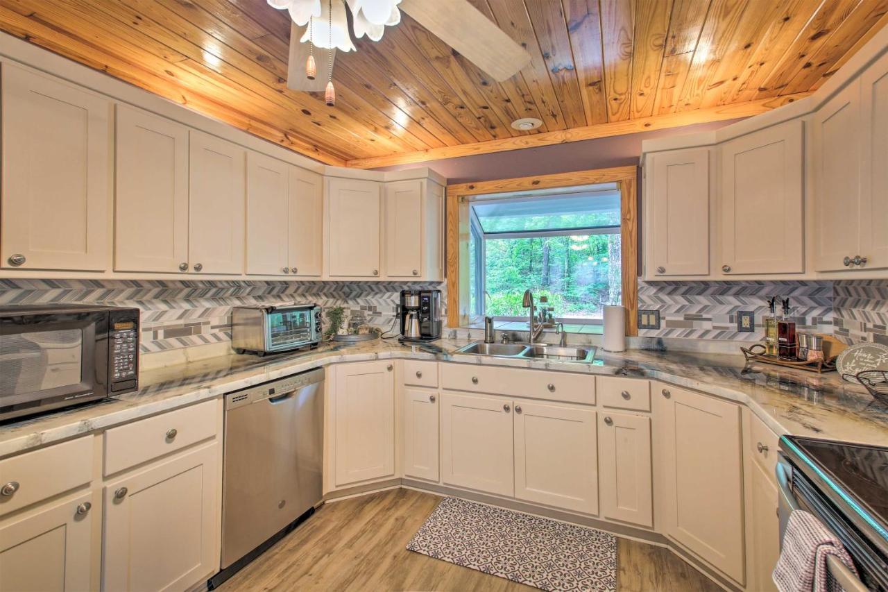 Lakeside Hot Springs Retreat With Kayaks And Boat Dock Hot Springs Village Exterior photo