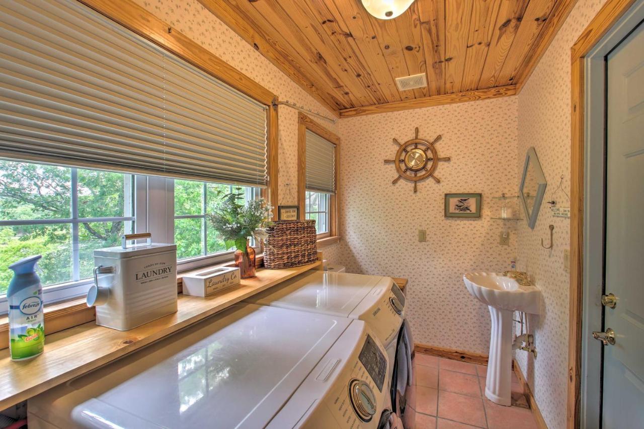 Lakeside Hot Springs Retreat With Kayaks And Boat Dock Hot Springs Village Exterior photo