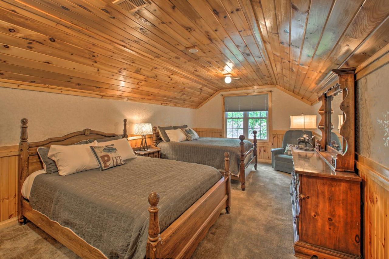 Lakeside Hot Springs Retreat With Kayaks And Boat Dock Hot Springs Village Exterior photo