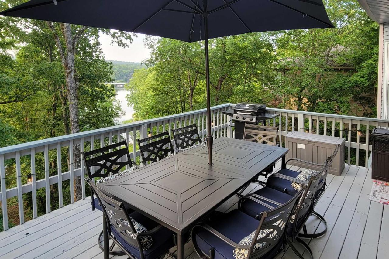 Lakeside Hot Springs Retreat With Kayaks And Boat Dock Hot Springs Village Exterior photo
