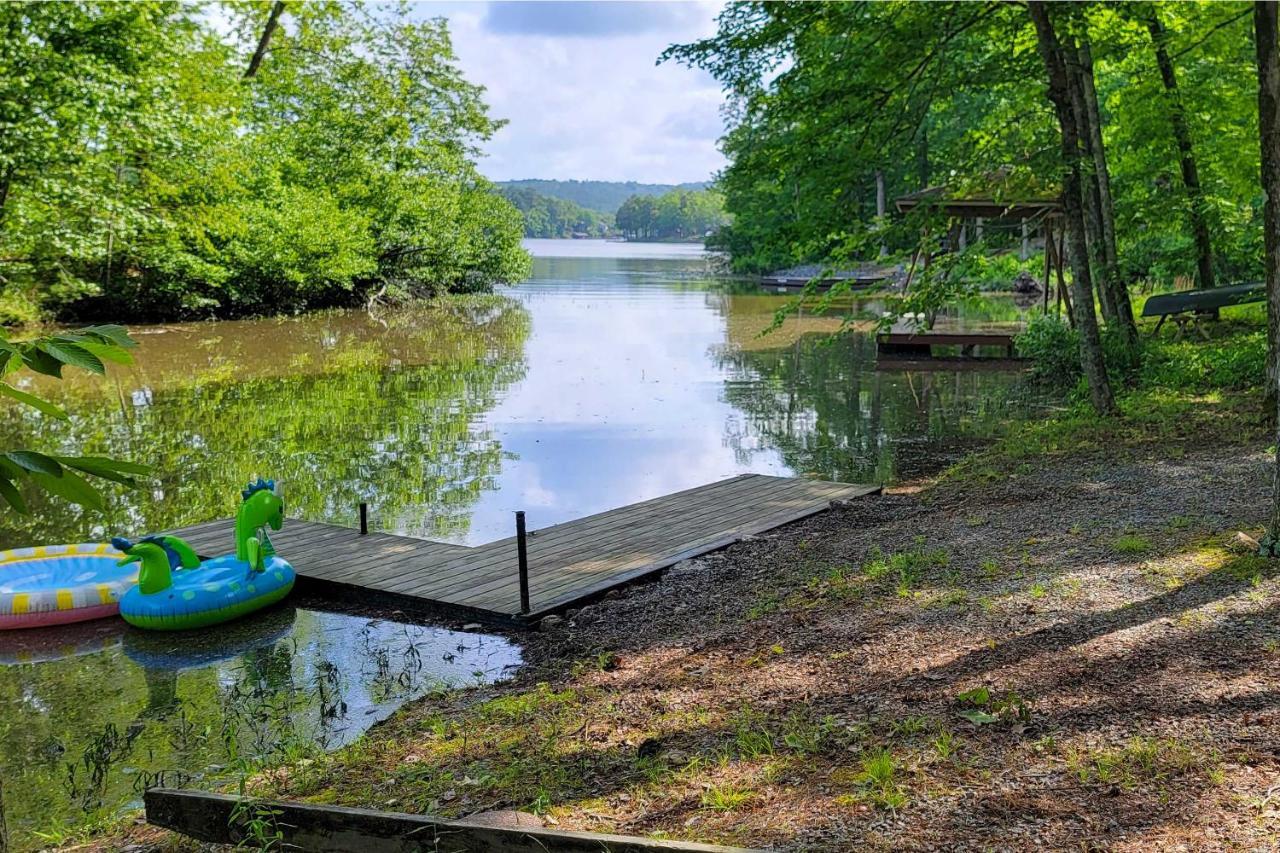 Lakeside Hot Springs Retreat With Kayaks And Boat Dock Hot Springs Village Exterior photo