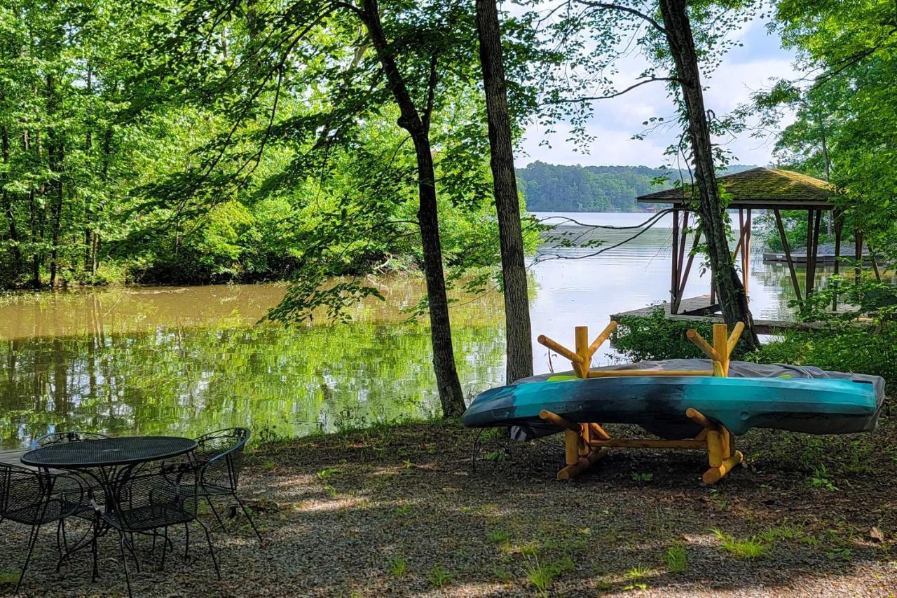 Lakeside Hot Springs Retreat With Kayaks And Boat Dock Hot Springs Village Exterior photo